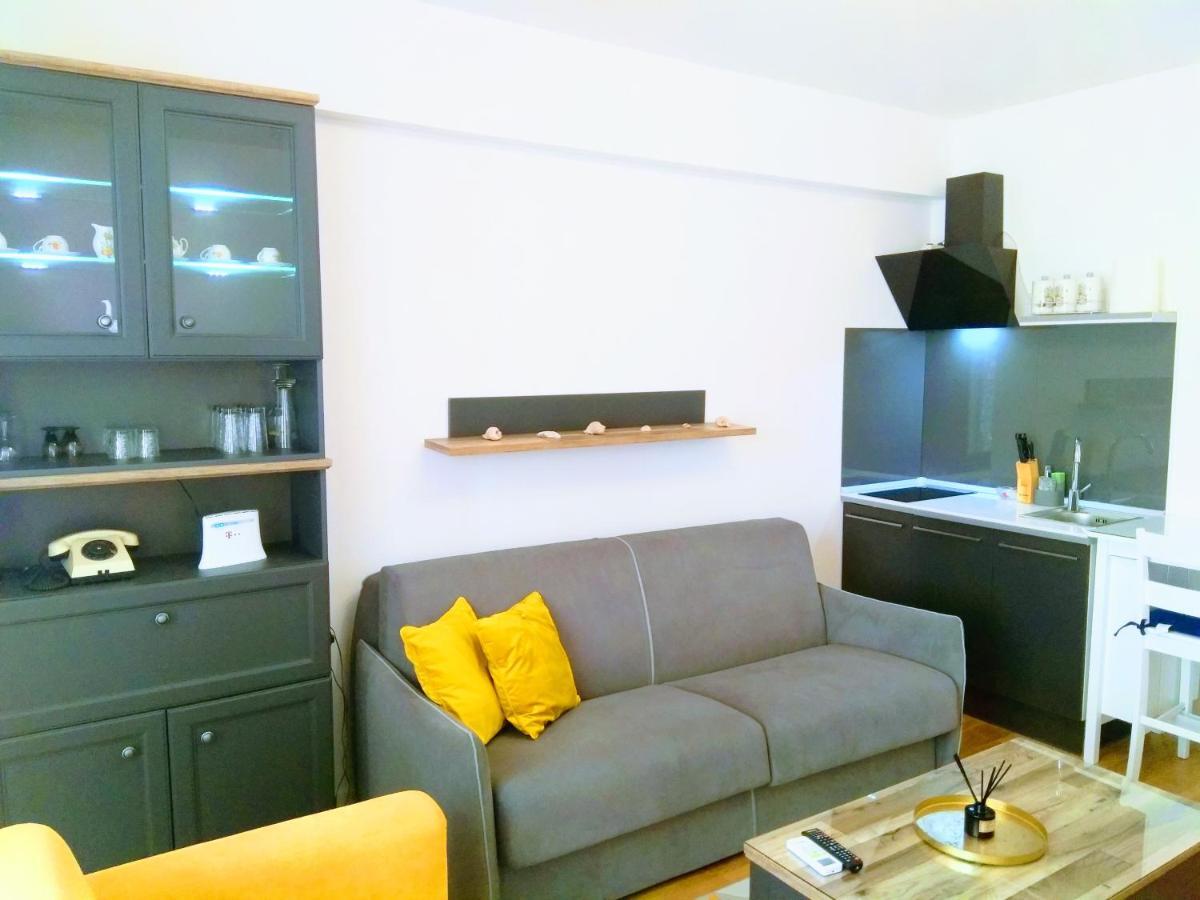 Studio Oxford-Campus Sat Vacanta Constanta Exterior photo